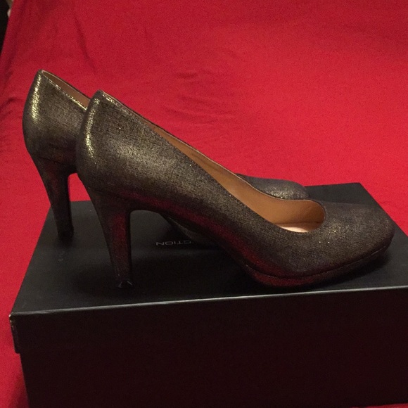 NATURALIZER N5 CONTOUR BLACK/GOLD SHINEY7.5M SHOES - Picture 2 of 7